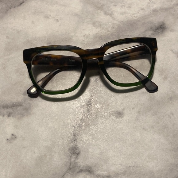 SEE - Picture 4 of 16